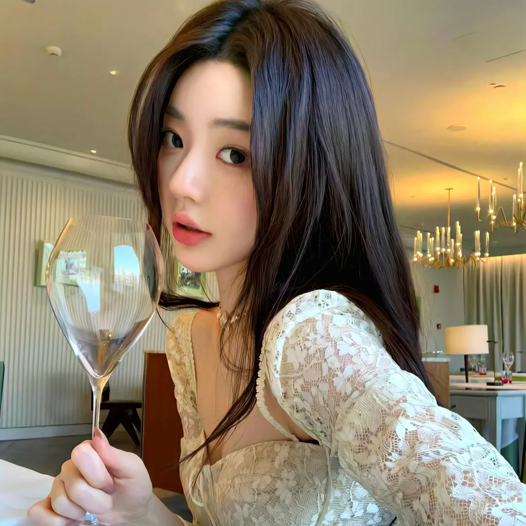 穿到贵妃身上皇上肠子悔青了